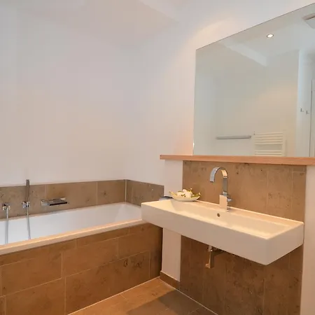 Philine - Apt. 24 Theresa * Sellin (Rugen)